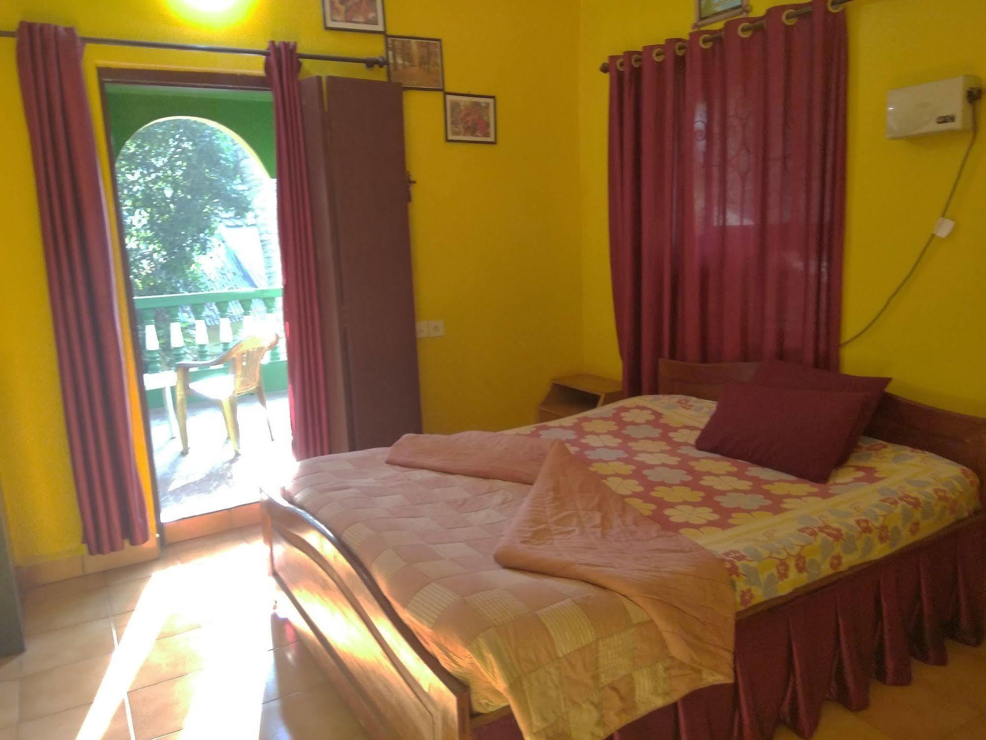 Jes Guest House Majorda Exterior foto